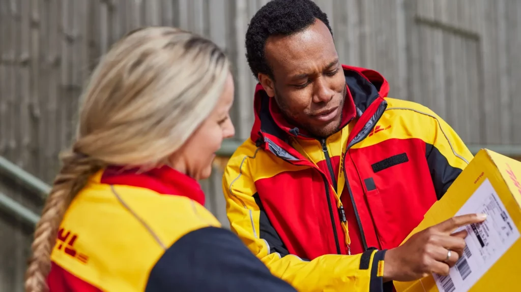 DHL Is Hiring Across Canada: Roles, Pay Rates & How to Apply Before They Fill