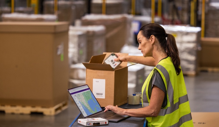 How to Apply The Smart Way to Land a Logistics Job