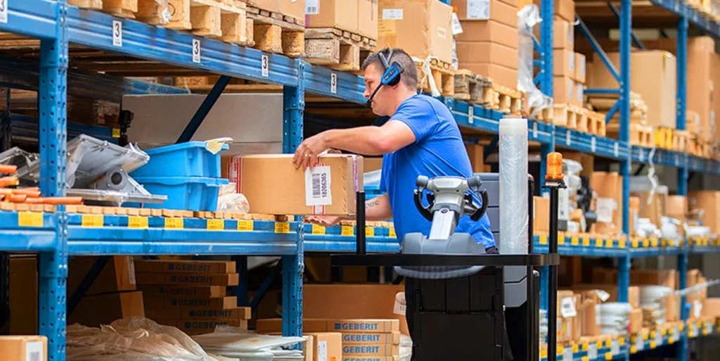 Working at Amazon Warehouses in Canada 2026: Tips to Actually Get Hired